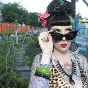 Meet your Posher, Ashley